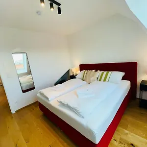  Appartamento Orestaliving - Penthouse With Designer Renovation Austria